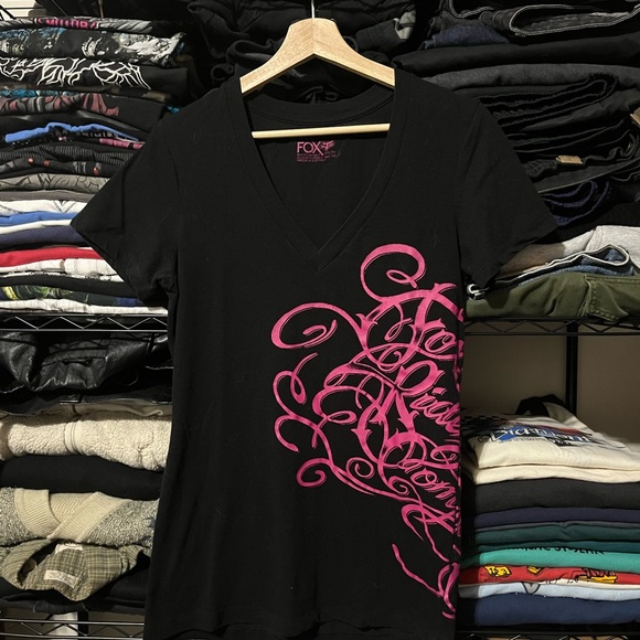 Fox Women's Black Tee with Pink Script Design - Picture 1 of 4